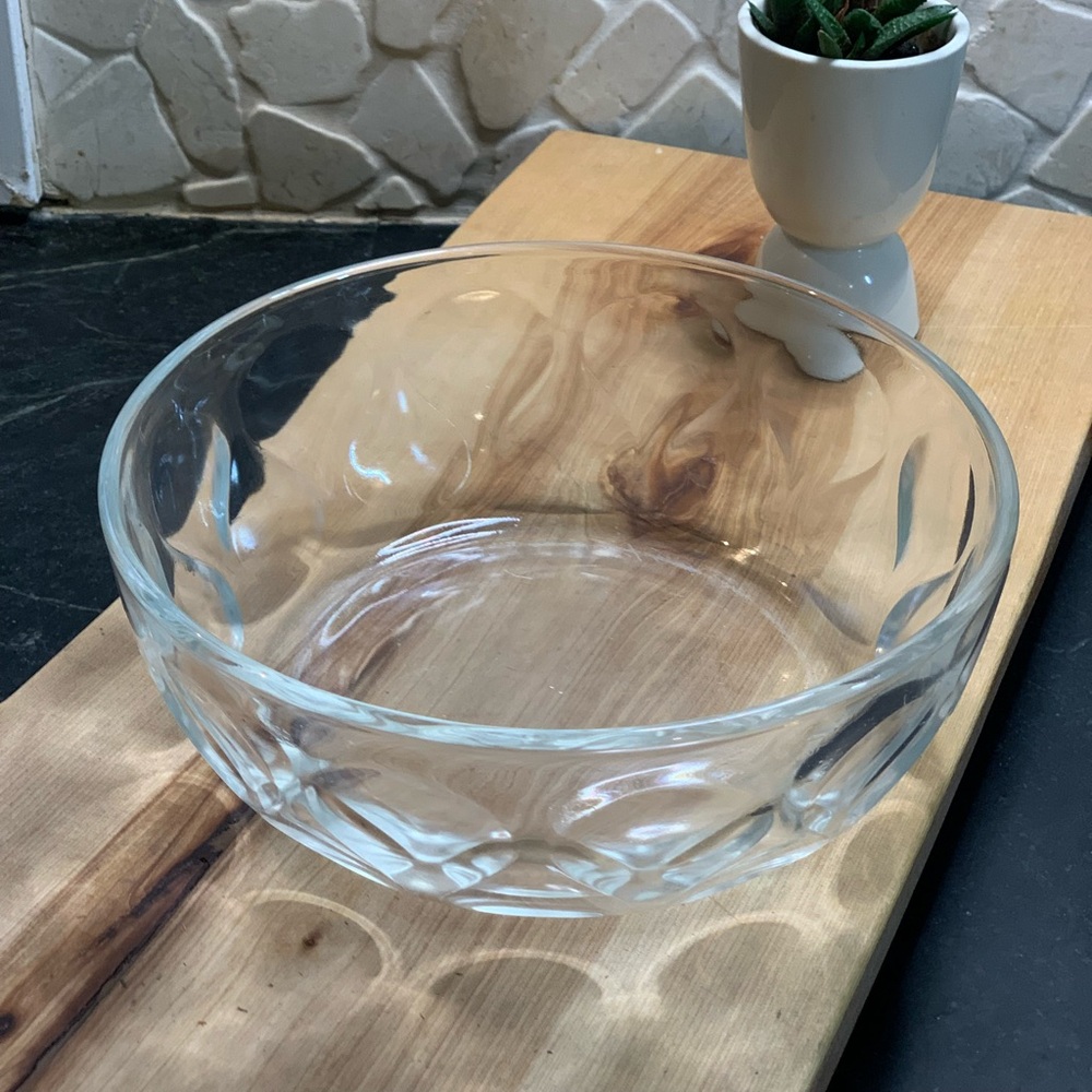 PYREX | Clear Glass Teardrop Pattern Mixing Bowl (Small size)